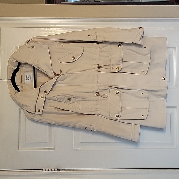 Jacket - Picture 1 of 7